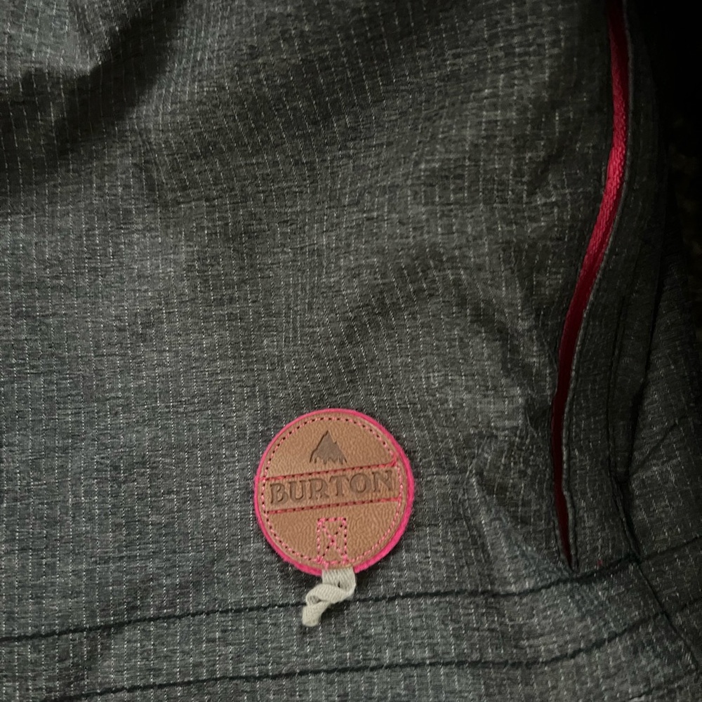 Burton Women’s Charcoal and Pink Ski/Snowboard Coat - Picture 9 of 13